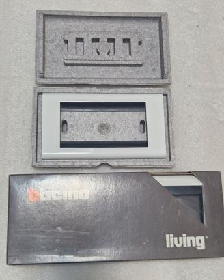 N.2 placche bianche 4+6 posti living classic orig.