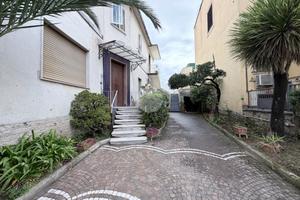 PALAZZO A MUGNANO DI NAPOLI