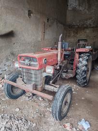 trattore Ferguson 133