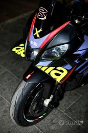 Aprilia tuono v4 replica v4x
