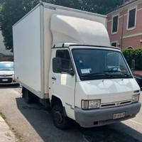 Nissan trade 100 cassonato