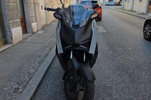 Yamaha XMax TechMax + 300cc
