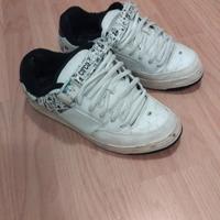 scarpe bianche