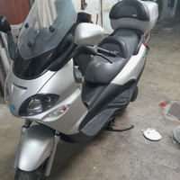 Piaggio x9 500