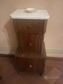 Comodino antiquariato