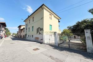 Casa terra cielo completamente ristrutturata