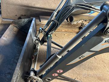 Caricatore frontale per trattore