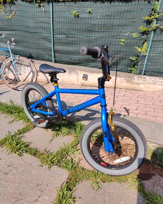 Bicicletta BMX da 16" 