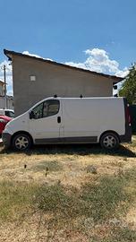 Furgone aziendale fatturabile "Renault Trafic"