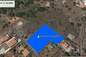 Terreno 3.000 mq zona C con prospetto strada