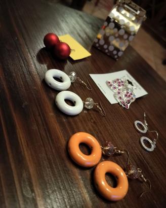 Lotto orecchini donna – vari modelli, nuovi e usat
