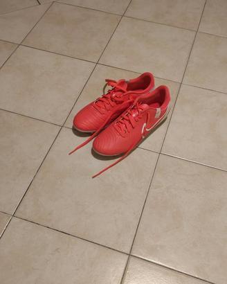 SCARPE CALCIO NIKE TIEMPO Taglia 42,5