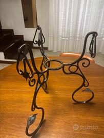 Porta vaso in ferro battuto