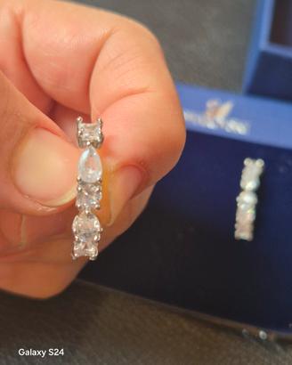 Orecchini a cerchio Swarovski