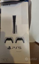 Ps5 con 2 joypad e giochi