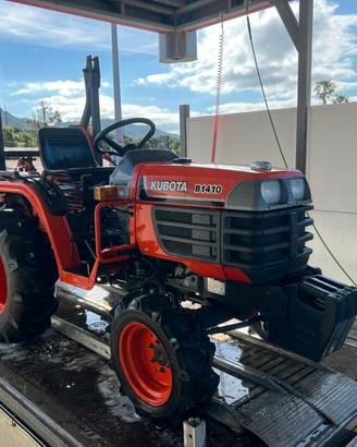 Trattore kubota B1410