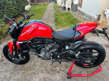 Ducati monster 937 +