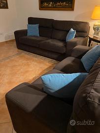 Divani marroni in velluto