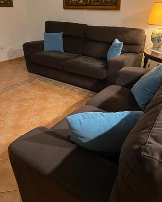 Divani marroni in velluto