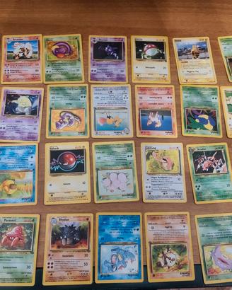 Lotto 71 carte pokemon