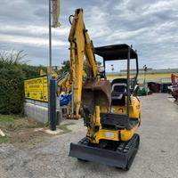 MINIESCAVATORE KOMATSU