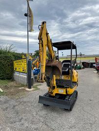MINIESCAVATORE KOMATSU