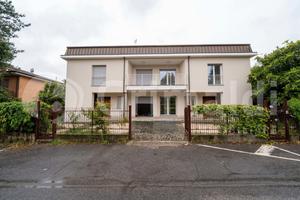Villa bifamiliare Lesmo [Cod. rif 3327720VRG]