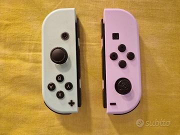 Nintendo Joy con laccetti e charging grip
