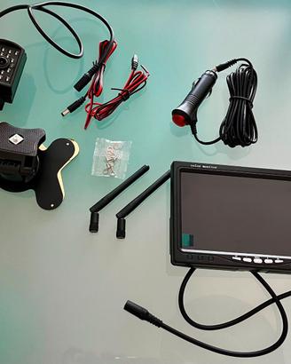 Kit telecamera posteriore WIRELESS per parcheggio