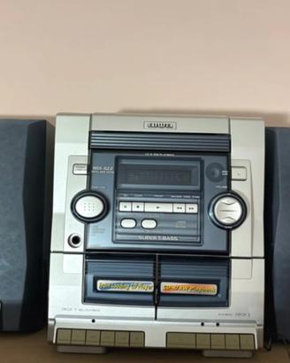 Radio/Stereo Aiwa con Casse