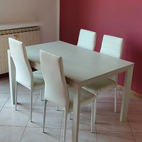 Tavolo allungabile 6-8 posti con 4 sedie