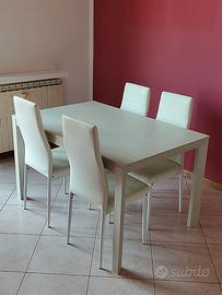 Tavolo allungabile 6-8 posti con 4 sedie