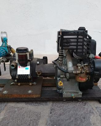Pompa con motore a scoppio
