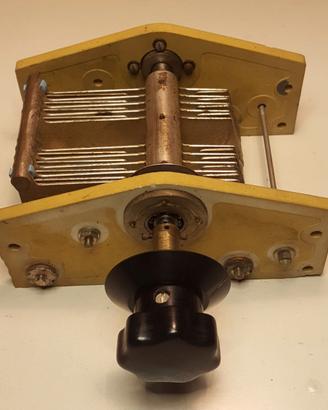 condensatore variabile ad aria 220 420 pf