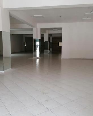 Locale commerciale 280 mq
