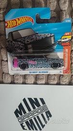 HOT WHEELS CHEVY SILVERADO PICKUP 1/64