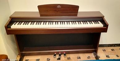 PIANO digitale YAMAHA Arius ydp -- 140 usato 