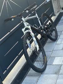 MTB Full Giant - Forcella e Ammo FOX - Race