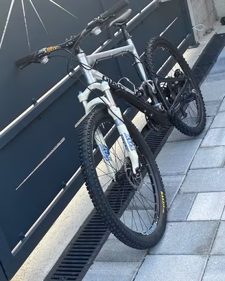 MTB Full Giant - Forcella e Ammo FOX - Race
