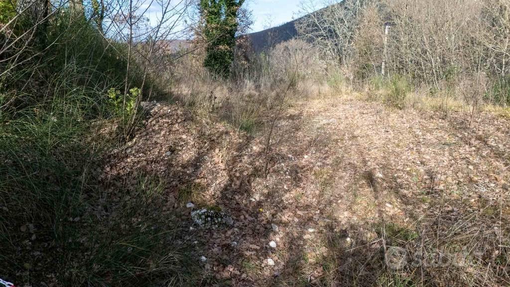 Terreno di 940 m² a Rocca Sinibalda - Altro