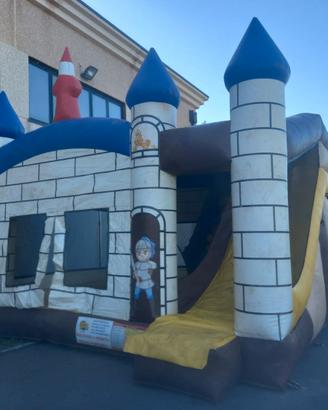 Castello gonfiabile usato per bambini