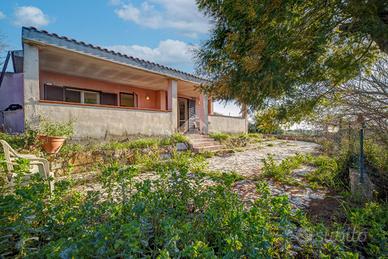 VILLA SINGOLA A CIVITAVECCHIA