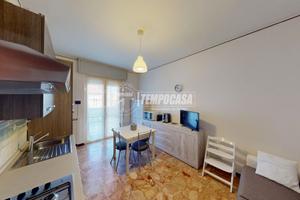 TRILOCALE RISTRUTTURATO - ZONA VADINO