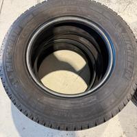 Gomme Camper 215/70 R 15 CP
