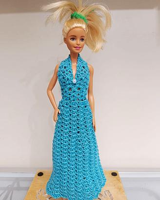 Abito Lungo per “Barbie” a Mano all’Uncinetto