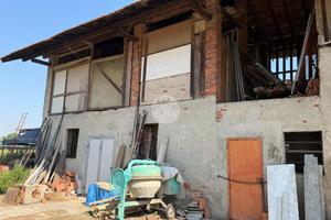 RUSTICO A PESSANO CON BORNAGO