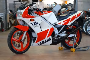 Yamaha TZR 250 conservata TZR250 1988