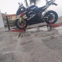 gsxr 600 k5 