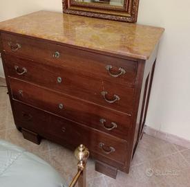 comò antico in legno con piano in marmo 