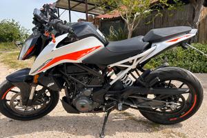 Duke390 / 07/2022 / km 8689